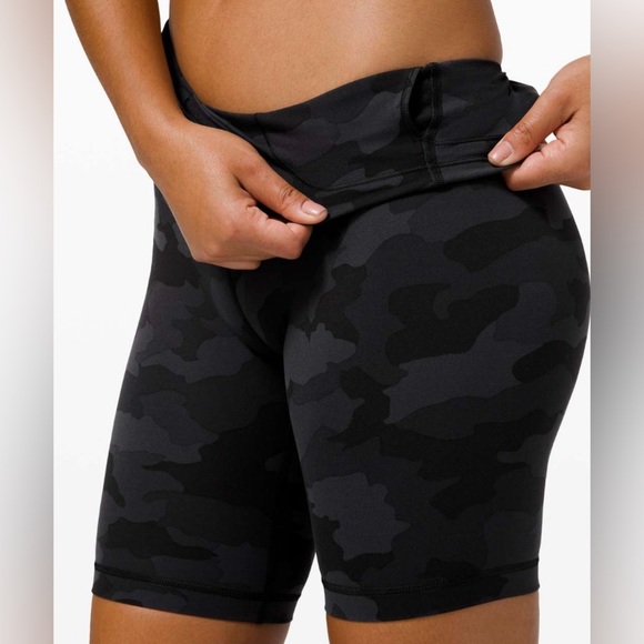 Lululemon Wunder Train High-Rise Shorts 8” Heritage 365 Camo Deep Coal Multi Sz8 - Picture 5 of 8